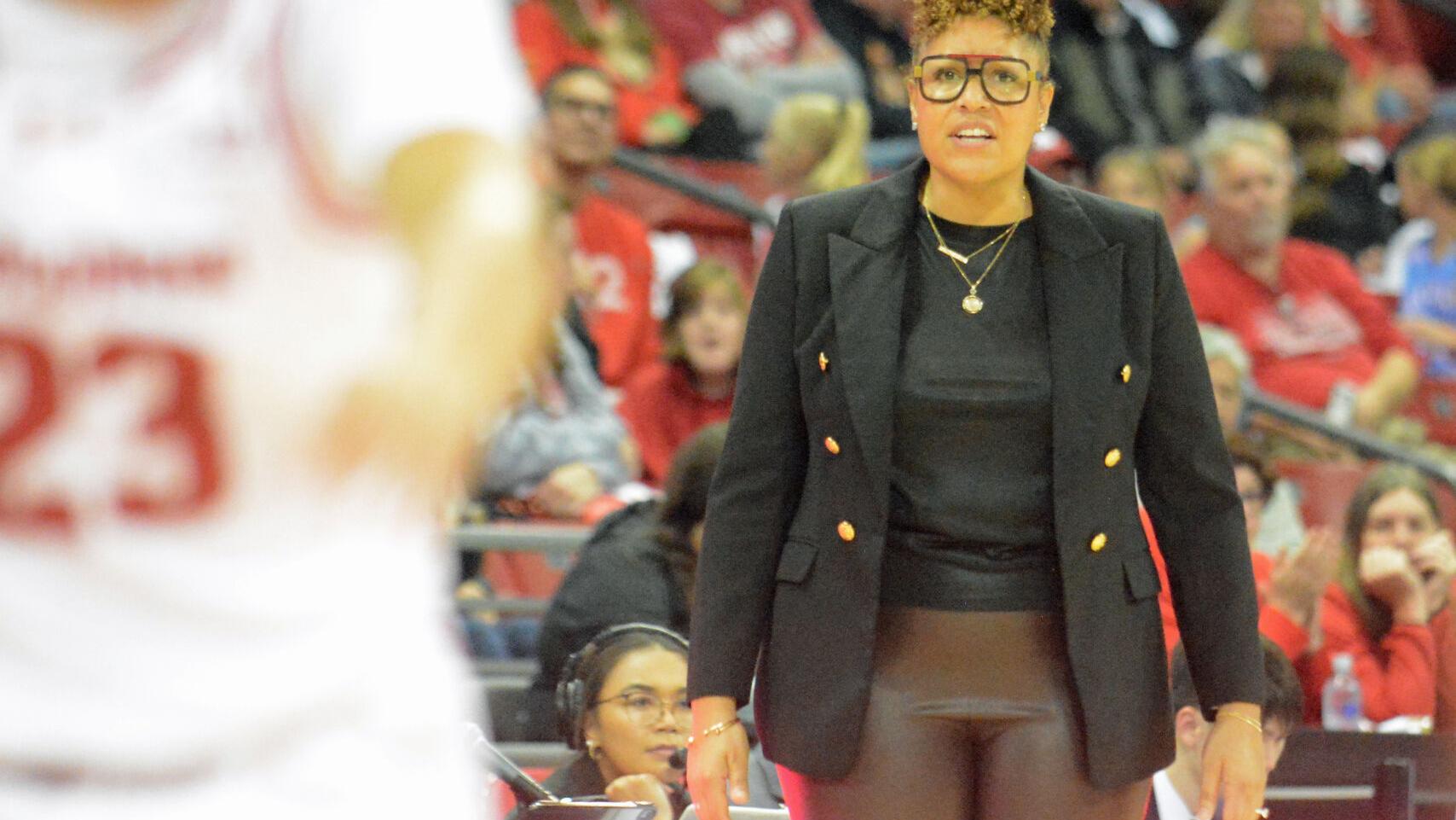 Wisconsin women's basketball offense goes cold in first loss of season